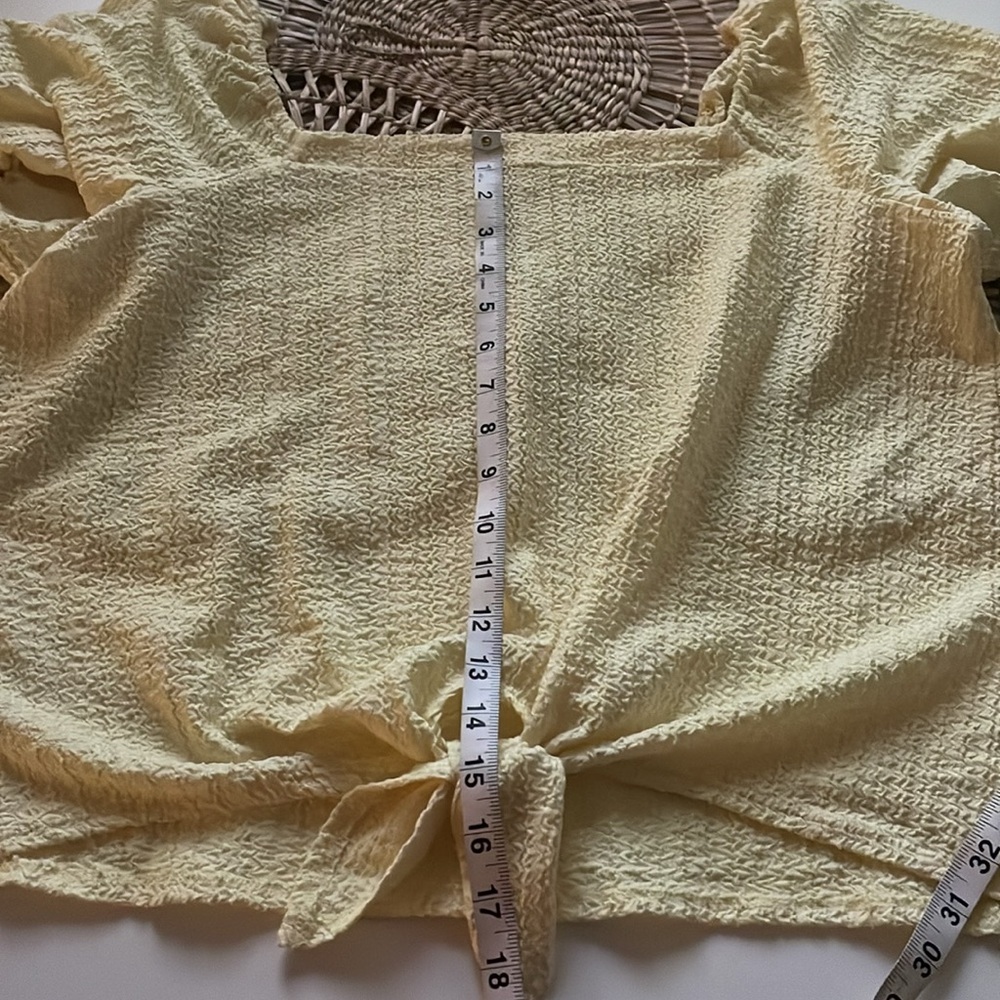 LOFT Women’s Seersucker Tie Front Top Yellow Large - Picture 6 of 9